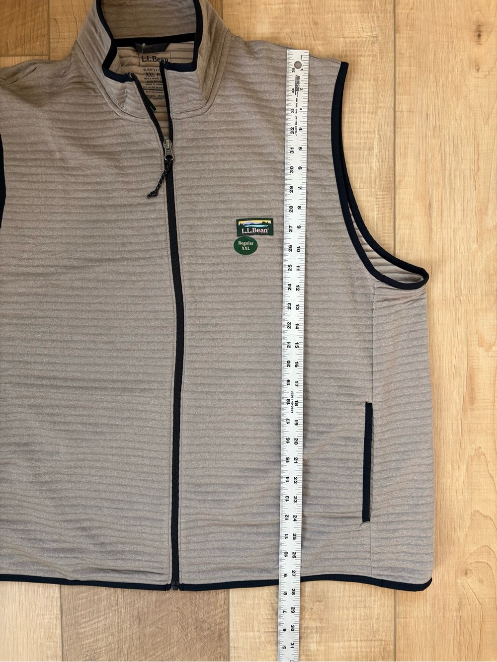New! L.L. Bean Men's Airlight Vest. Putty. Size XXL - Picture 8 of 9